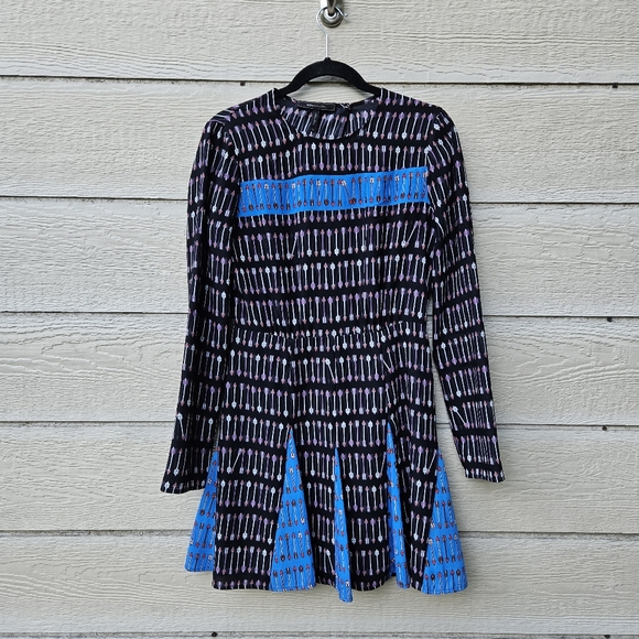BCBGMaxAzria fit and flare long sleeve mini dress black and blue with arrows 6 - Picture 1 of 7